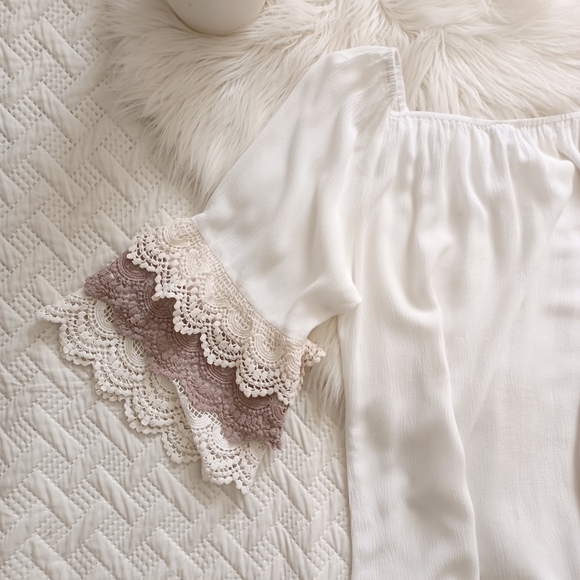 {Umgee} Ruffle Sleeve Off shoulder Tunic - Picture 2 of 5